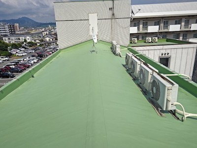 福岡　ビルやマンション、ホテルなど屋上からの雨漏り　塩ビシート防水（機械式固定工法）工事