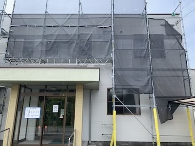 大川市 病院 雨漏り修理事例　雨漏りの被害で調査を行った所、シロアリの被害も発覚。