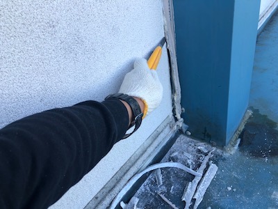 6.パラペットコーキング作業