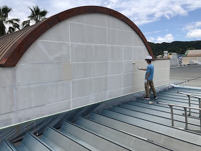 大型商業施設　ショッピングモール　トリアス久山様　　雨漏り調査修理　外壁補修　外壁塗装　糟屋郡