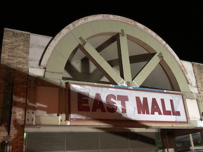 17.正面アーチ部分塗装工事