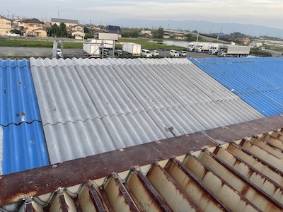 福岡県 小郡スイミングスクール 雨漏り スレート屋根の事務所 ひび割れ 張り替え 補修 塗装工事